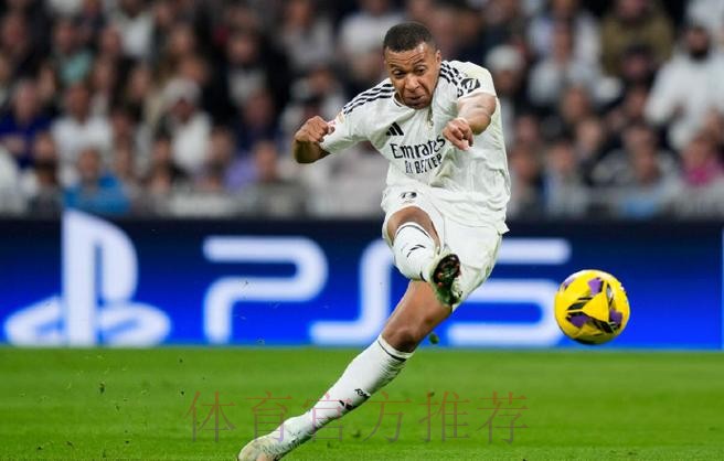 西甲-皇马2-0十人塞维 姆巴佩点射贝林厄姆破门