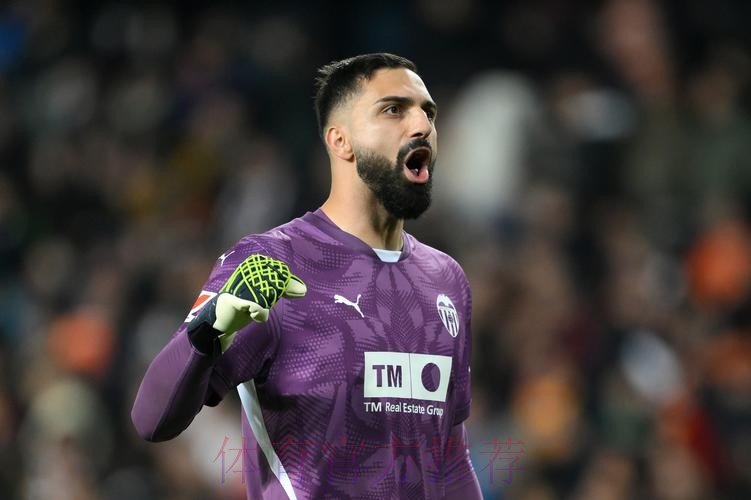 今夏加盟利物浦!玛玛达扑点+8次扑救获全场最佳 今夏加盟利物浦!玛玛达扑点+8次扑救获全场最佳